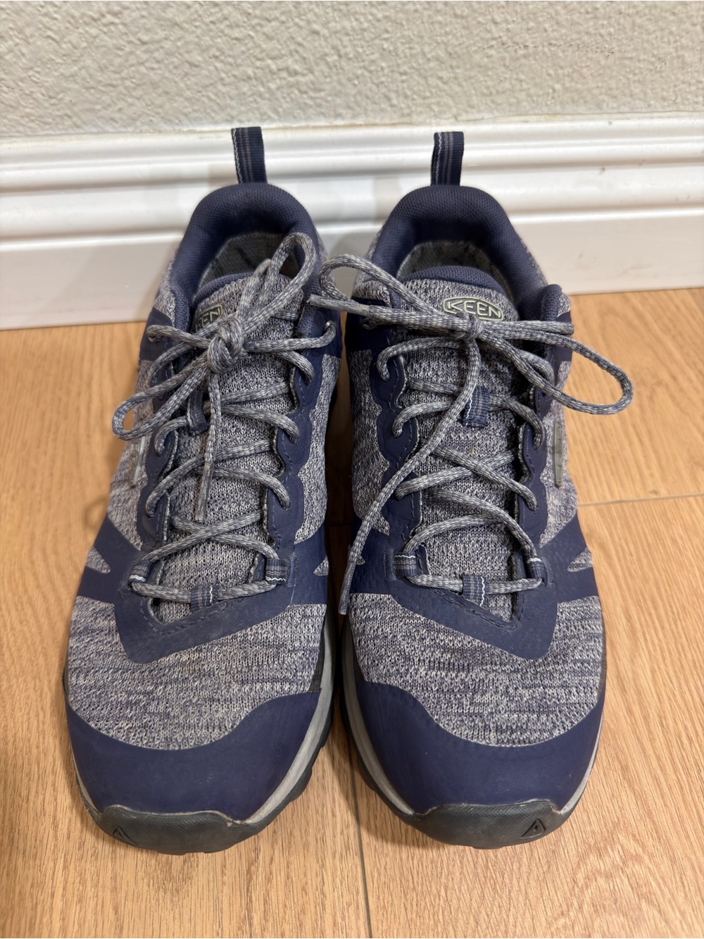 KEEN Women’s Trail Hiking Shoes Navy Gray Lace Up Sneakers Size 7.5 Outdoor